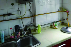 成都市郫縣長(zhǎng)青路91號(hào)398家屬區(qū)家庭裝修拆除