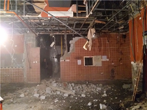 成都武侯區凱德廣場拆除西餐廳20191014