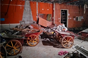 成都武侯區拆除凱德廣場西餐廳20191016