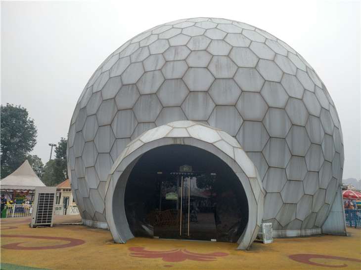 成都溫江國(guó)色天香球幕飛行影院拆除