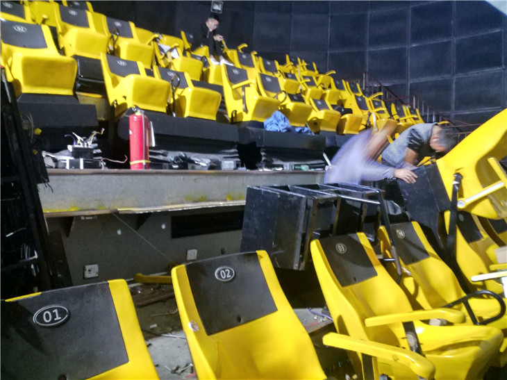 成都國色天香三期環(huán)球影院拆除完成