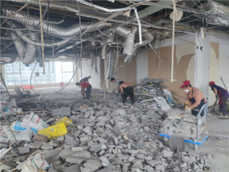 成都特拉克斯國際廣場19樓拆除清運案例辦公室拆除