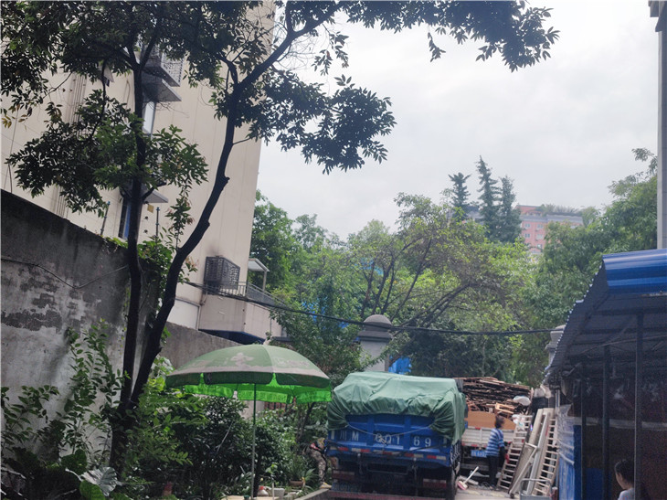 戰狼拆除青羊區長順上街285號院二手房拆除清運案例